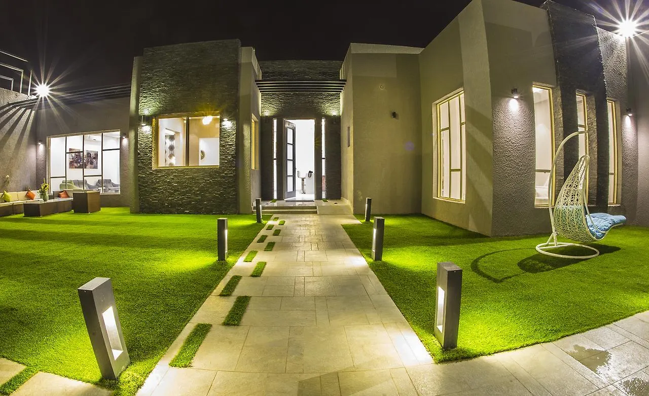 فيلا الرياضفي منتجع العرب شاليه الرياض